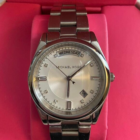 Silver Michael Kors watch - Picture 2 of 3